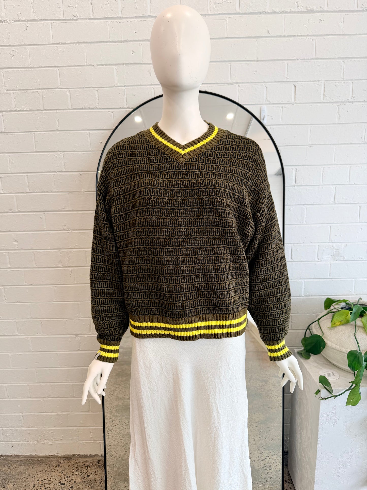The Upside Olive Castilla Clementine Knit Jumper - Size S (8) - Pre-Loved Geelong