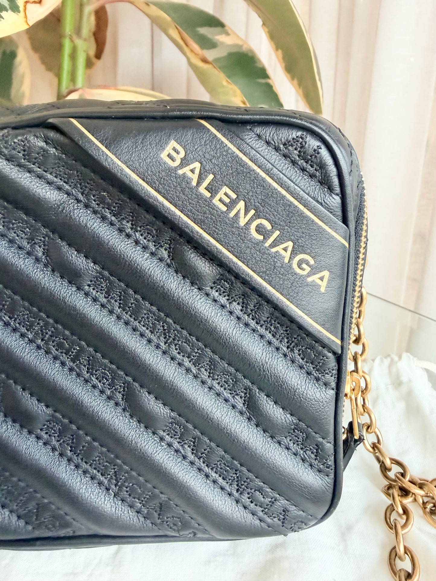 Balenciaga Black Blanket Reporter Camera Bag - Size XS