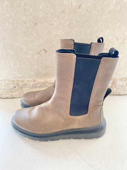 Ecco Grey Brown Nouvelle Boot - Size 40
