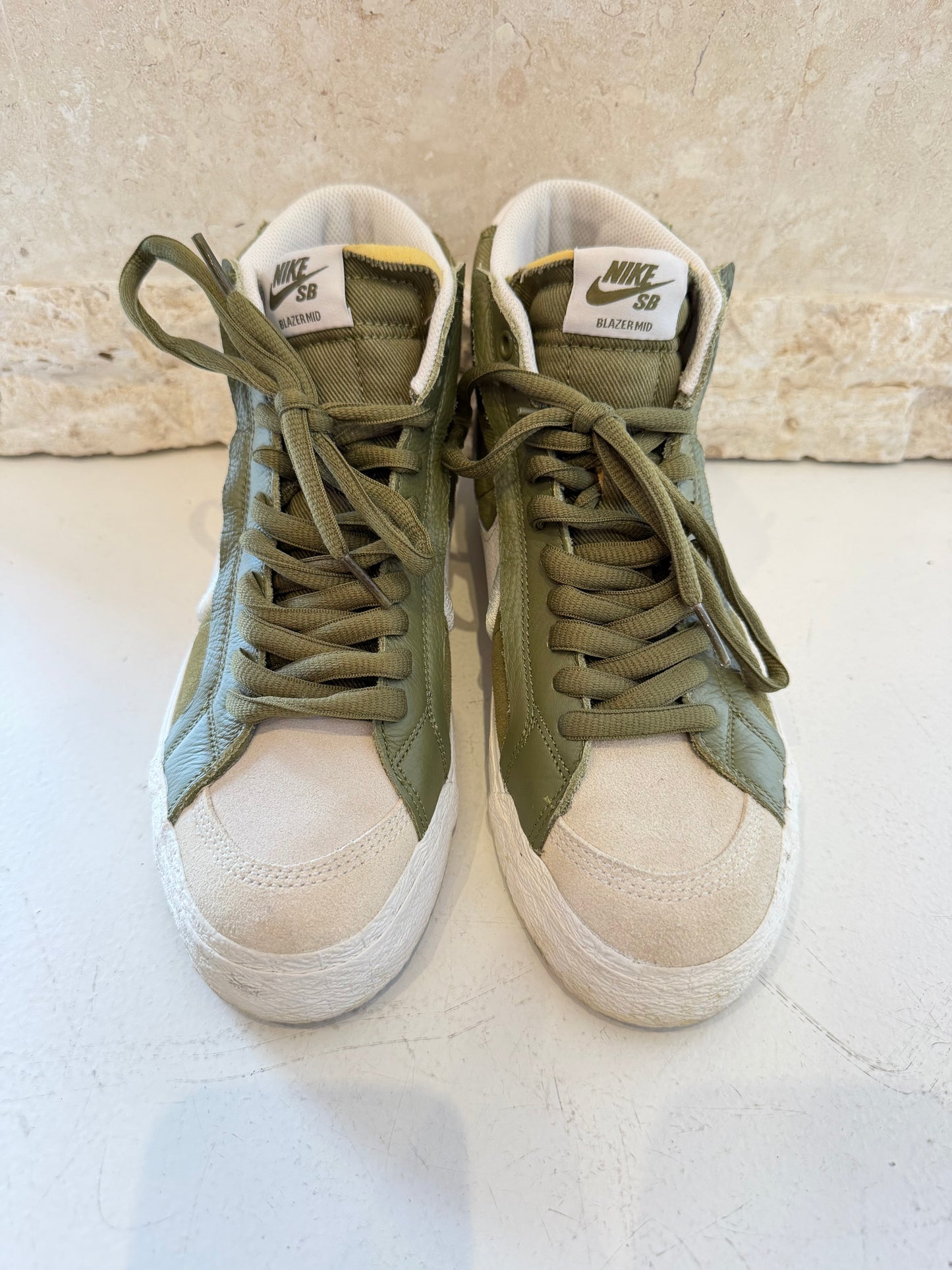 Nike SB Zoom Blazer Mid Premium Plus Sneaker in Olive Green - Size 40.5