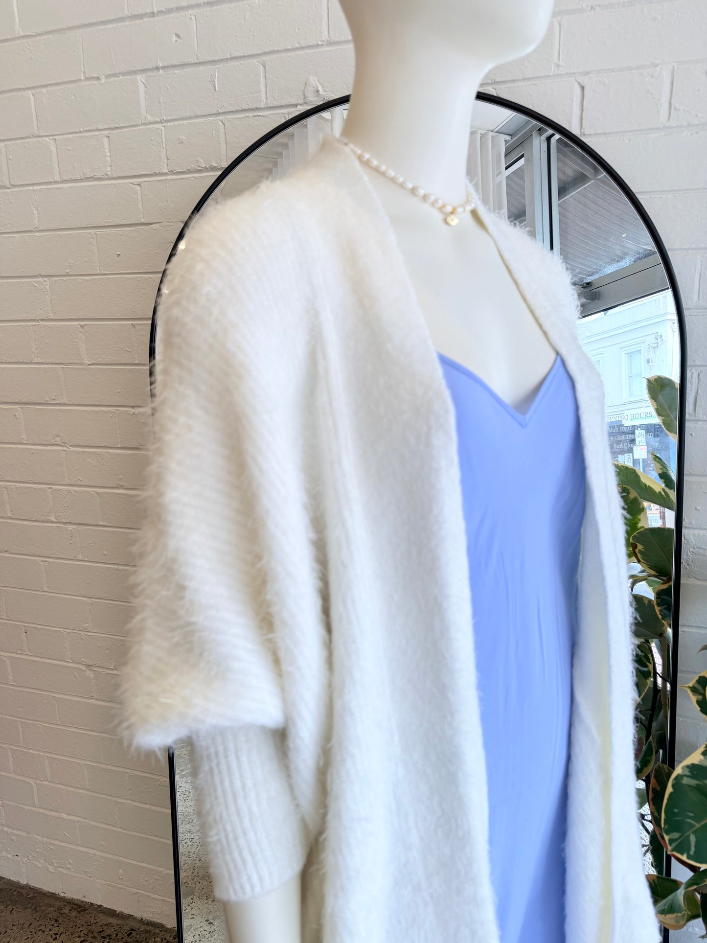 Zulu & Zephyr "Into My Arms" Ivory Knit Cardigan - Size 10