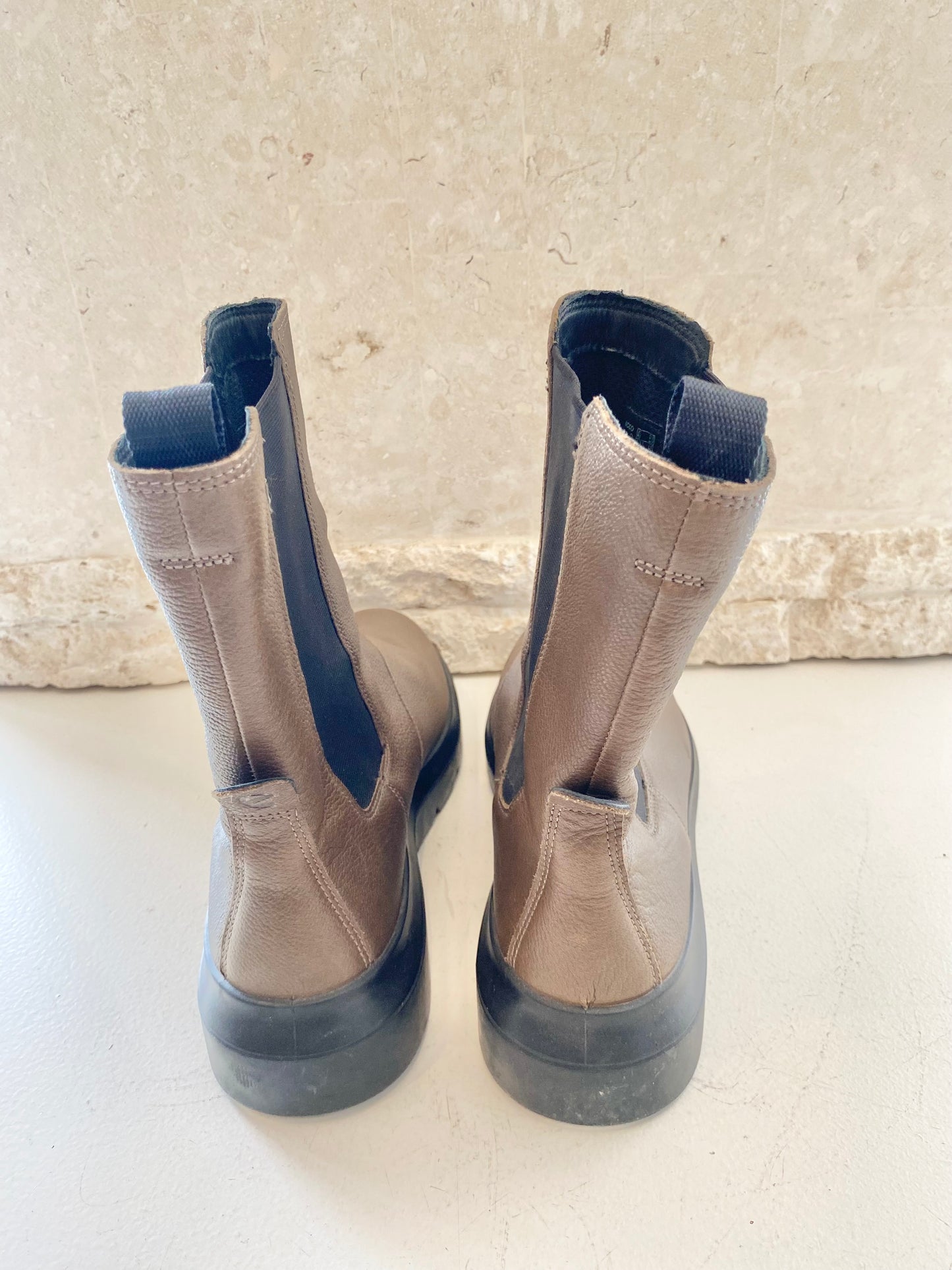 Ecco Grey Brown Nouvelle Boot - Size 40