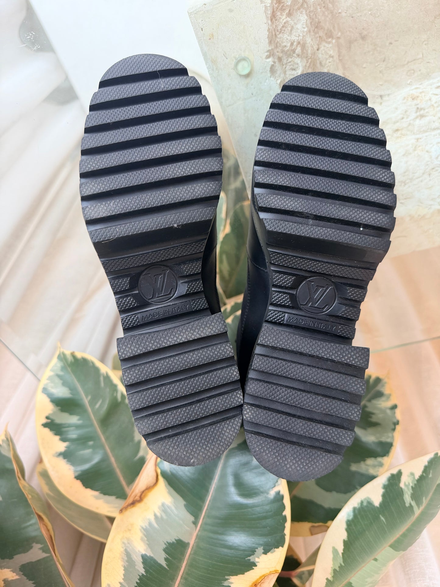 Louis Vuitton Laureate Platform Desert Boot - Size 37
