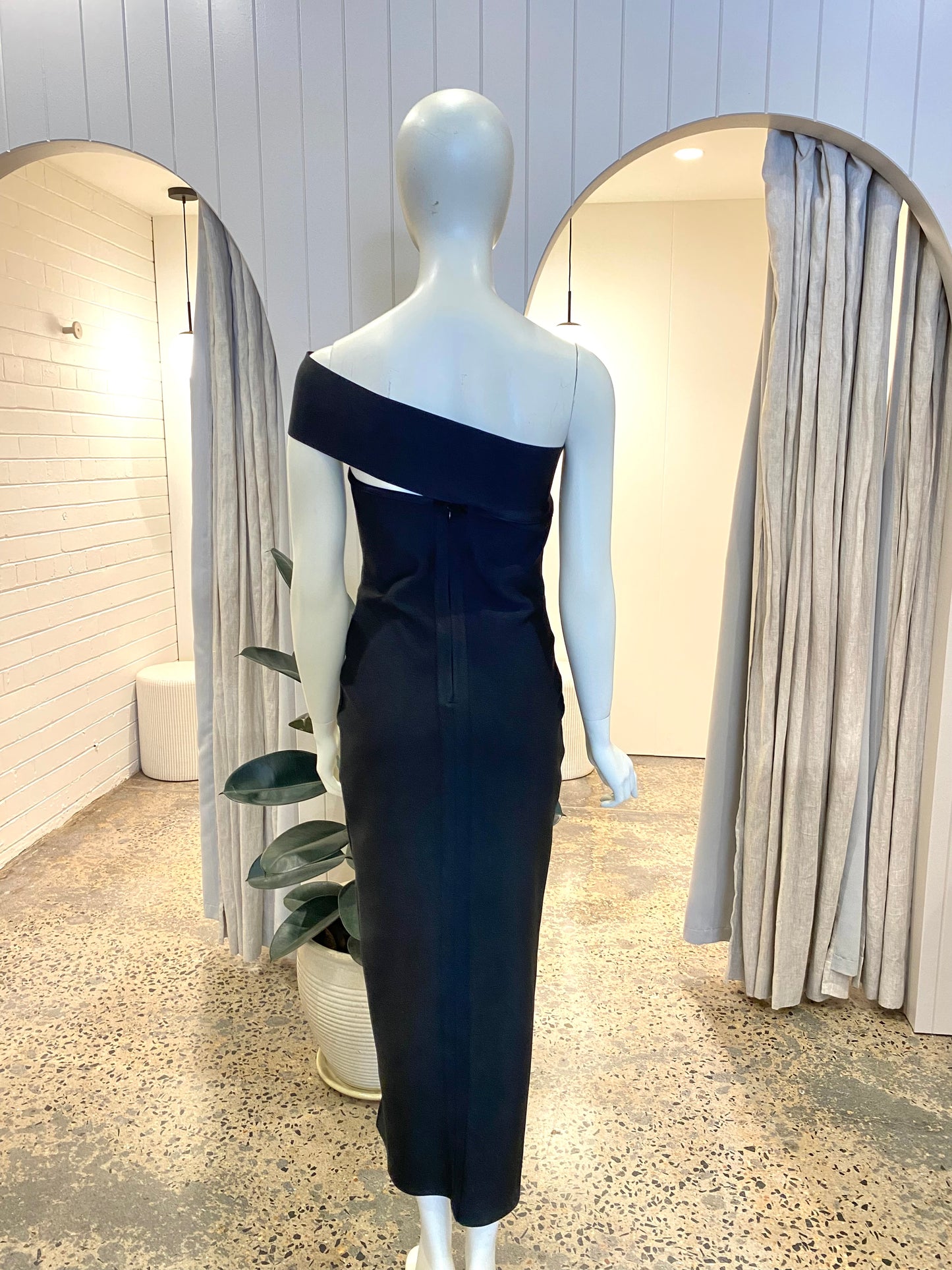 ELLIATT 'Soroa' Dress in Black - Size 10