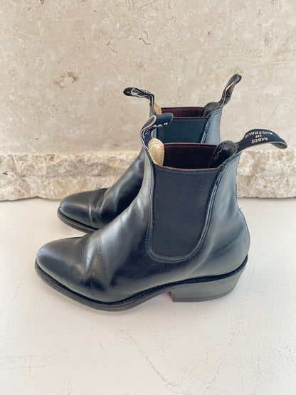 RM Williams Leather Adelaide Boots in Black - Size 6D