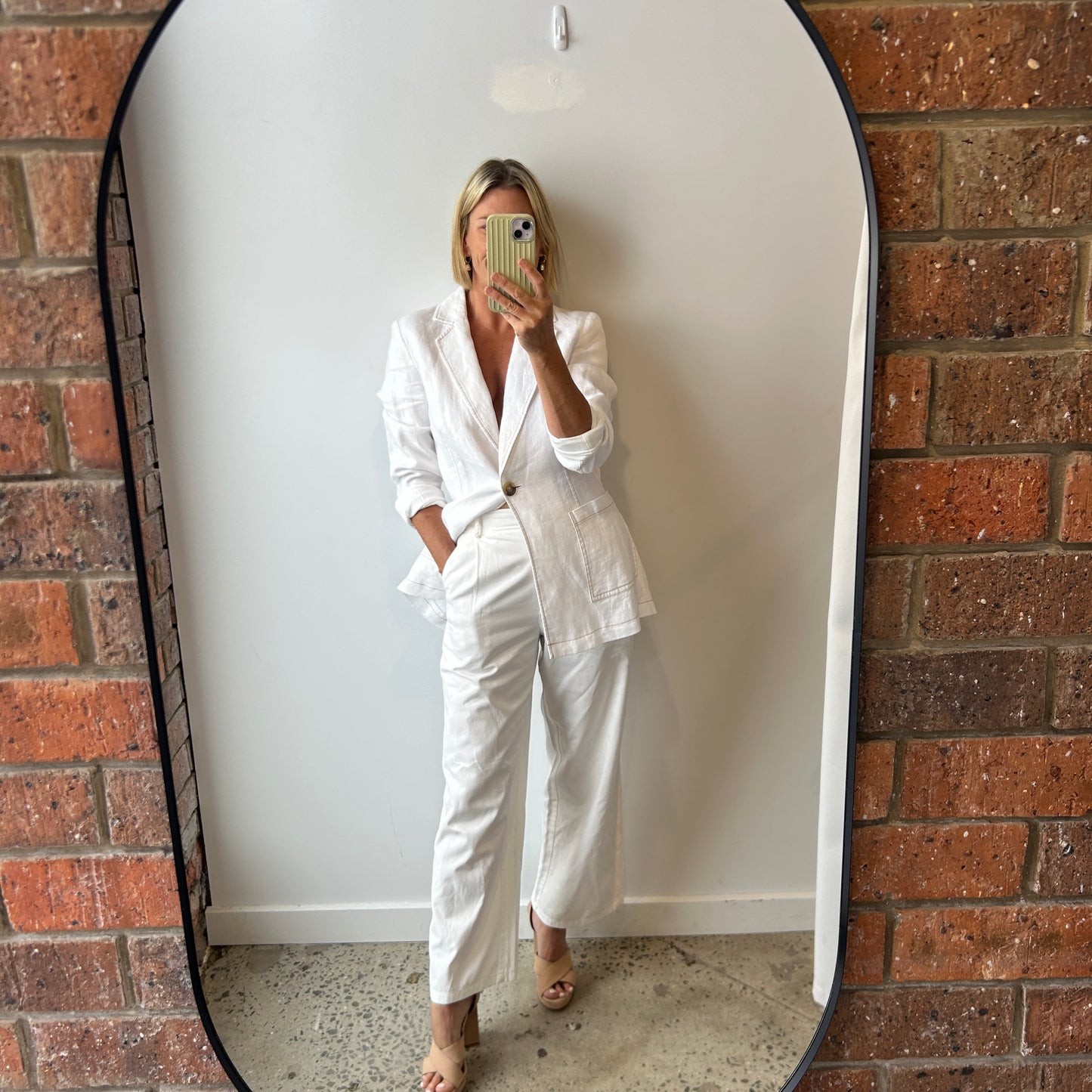 HENNE Carsson Pant in White - Size 8