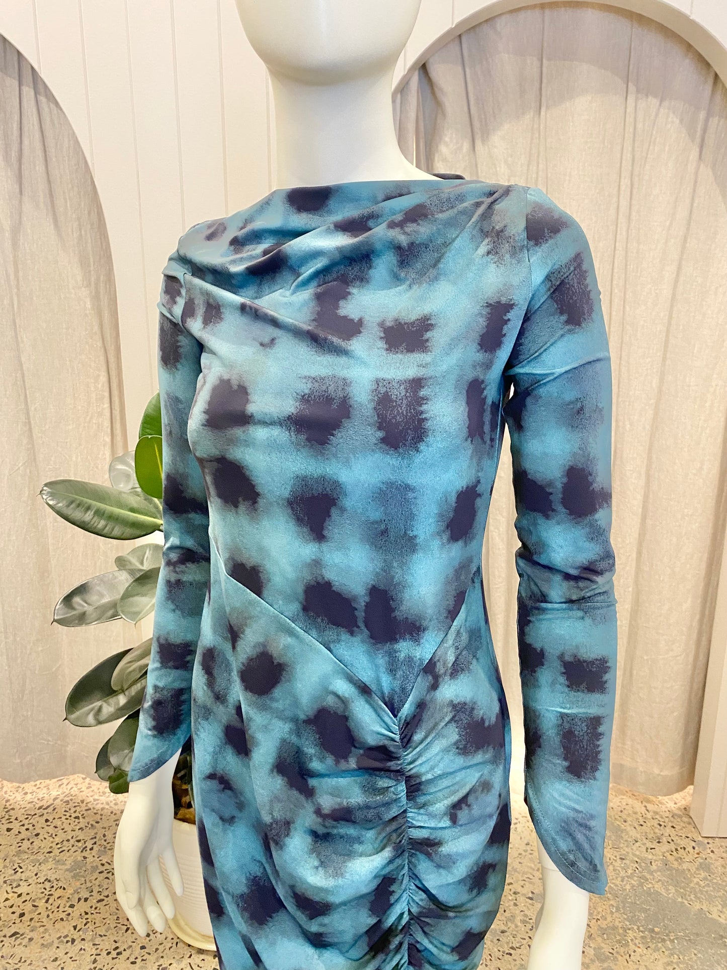 Suboo Shibori Long Sleeve Ruched Maxi Dress in Green - Size M (10/12)