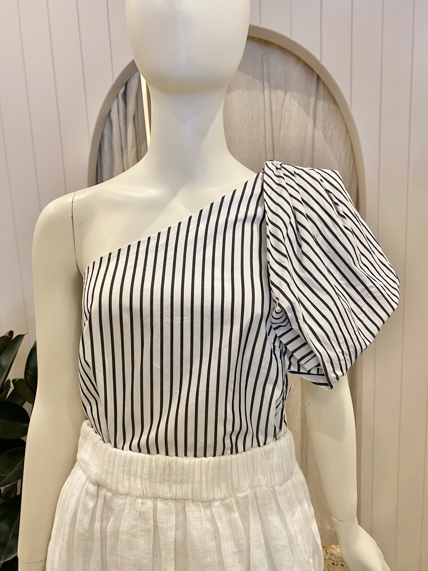 Saks Fifth Avenue Stripe One Shoulder Blouse - Size XS (8)