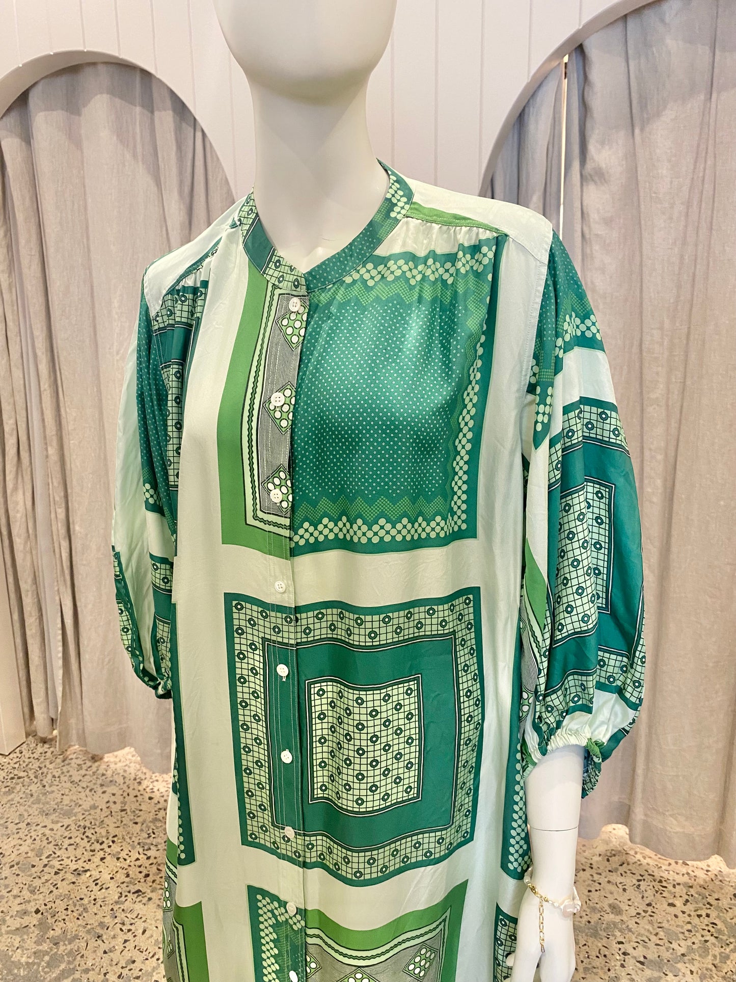 Oroton Bandana Print in Green Midi Dress - Size 16