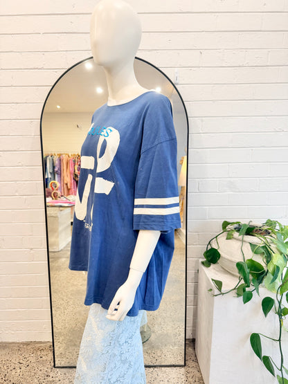 Sabbi Very Oversized LOVE Revolution Tee - Size M