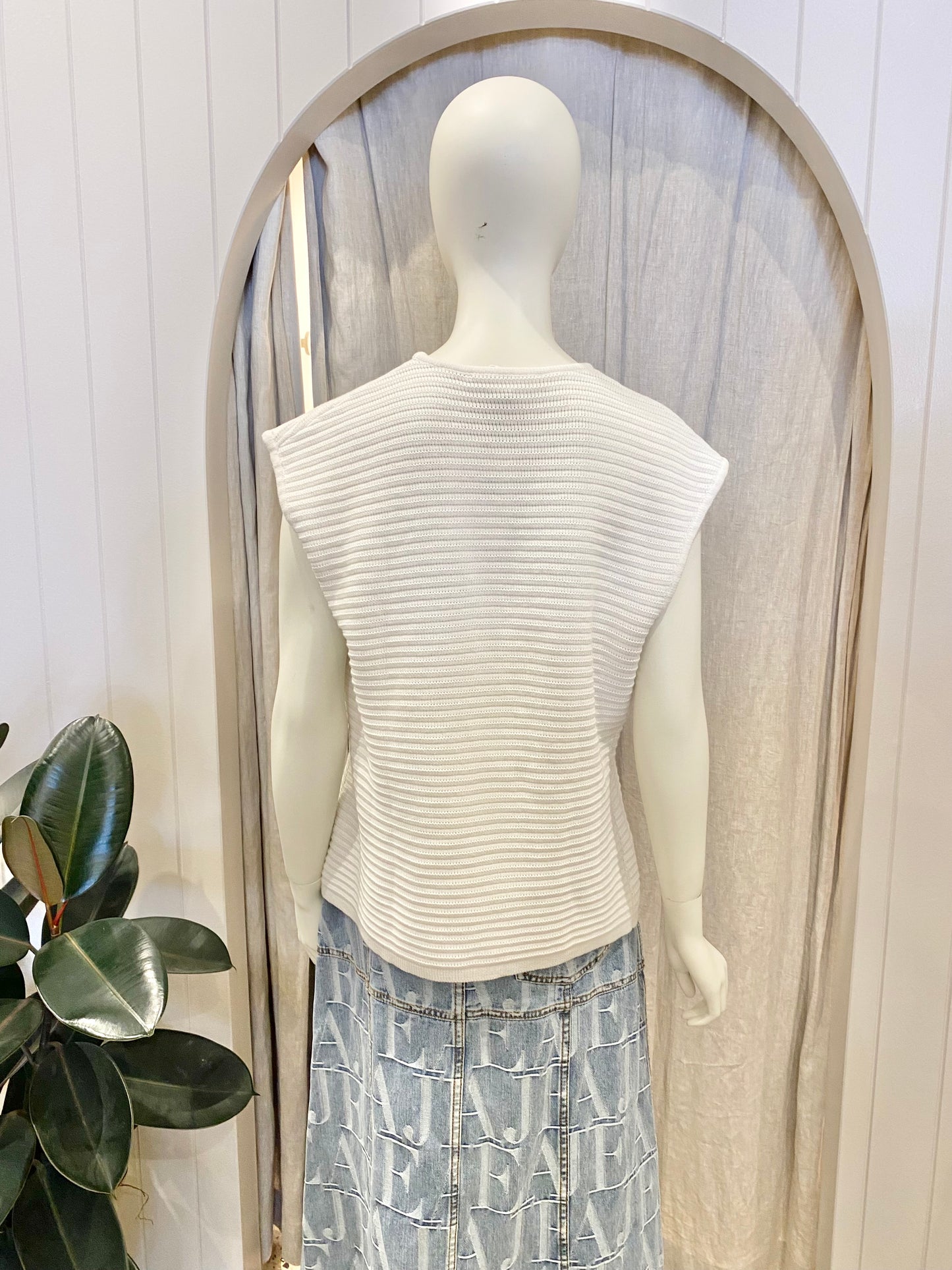 Viktoria and Woods White Anarchy Vest - Size 3 (12)