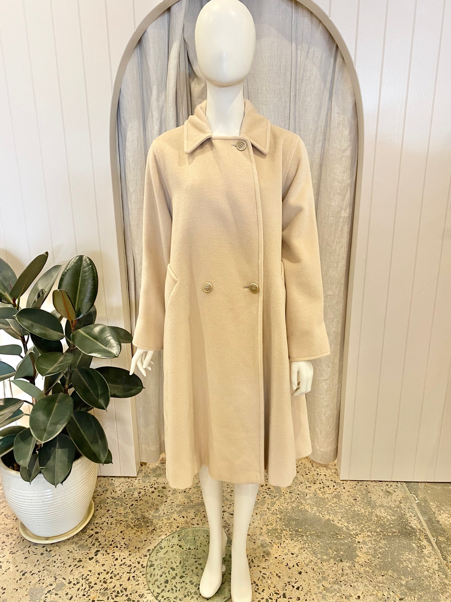 Max Mara Beige Wool Coat - Size 12 - 16