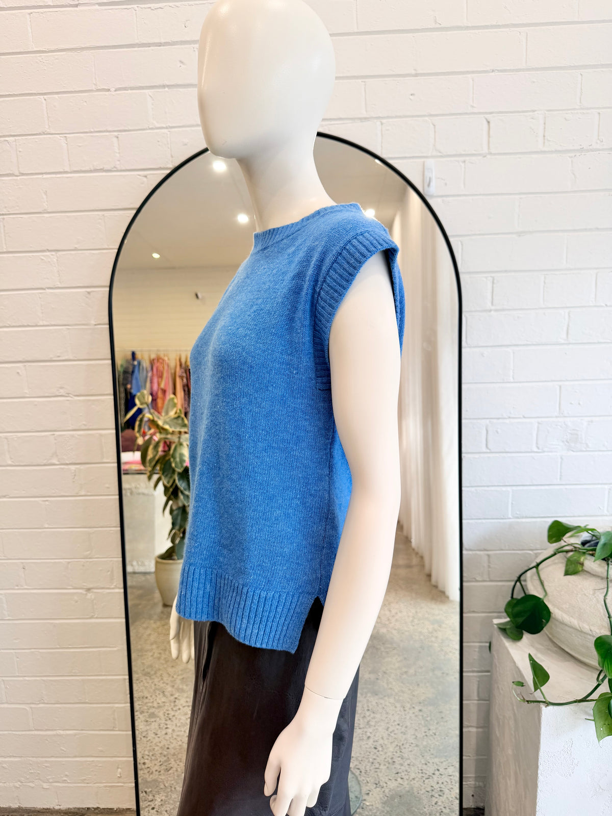 Gorman Blue Wool Blend Oversized Knit Vest - Size 6
