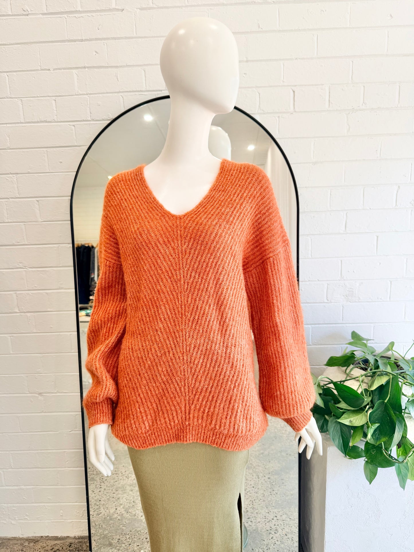 Cable Melbourne 'Jade' Mohair knit Jumper in Burnt Orange - Size Smalll (10)
