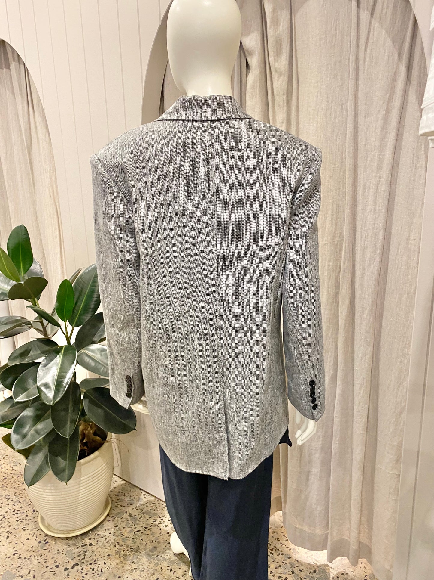 Shona Joy Ash Linen Amanda Blazer - Size 8