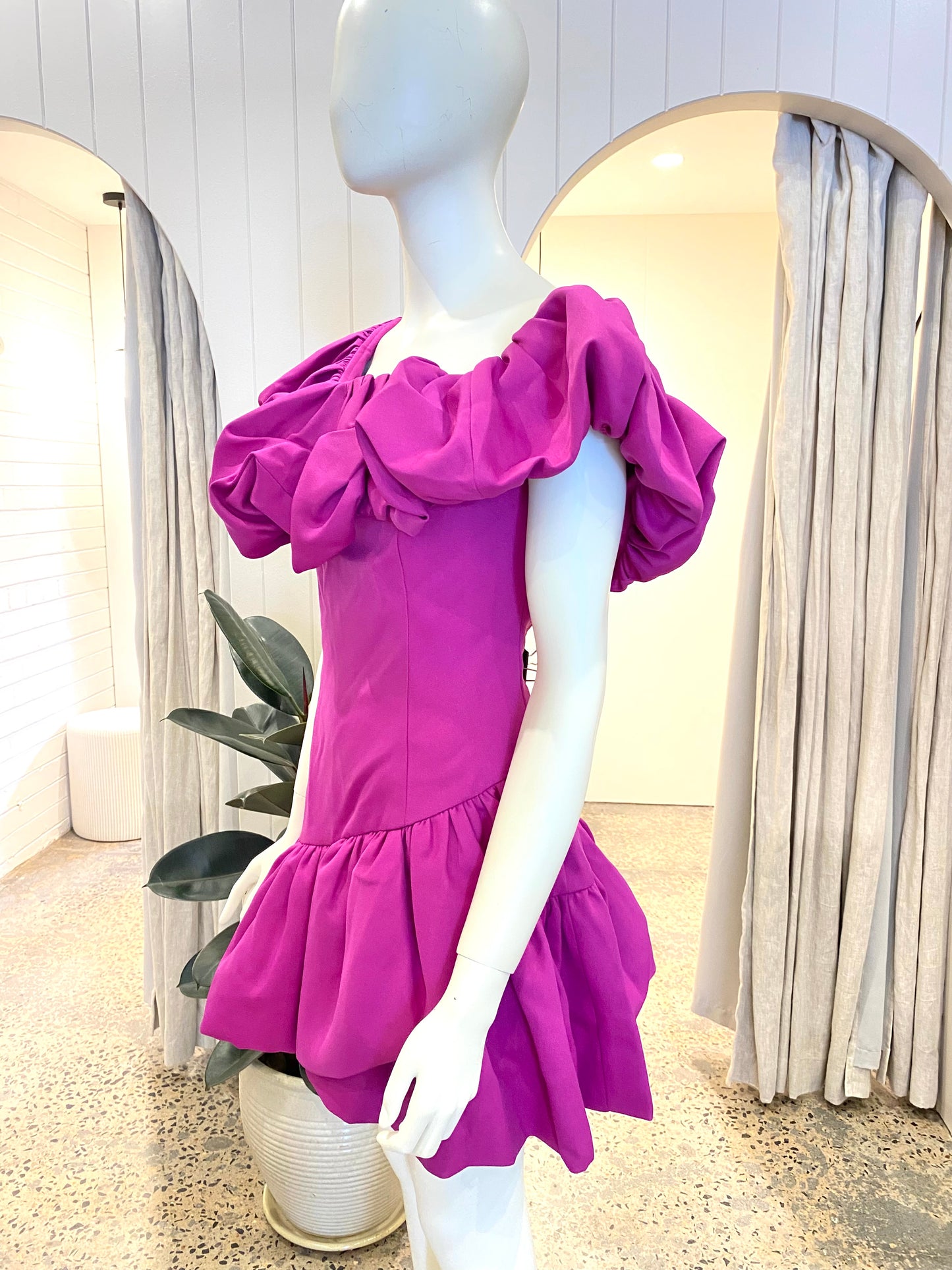 ELLIATT Abba Dress in Fuchsia - Size L (12)