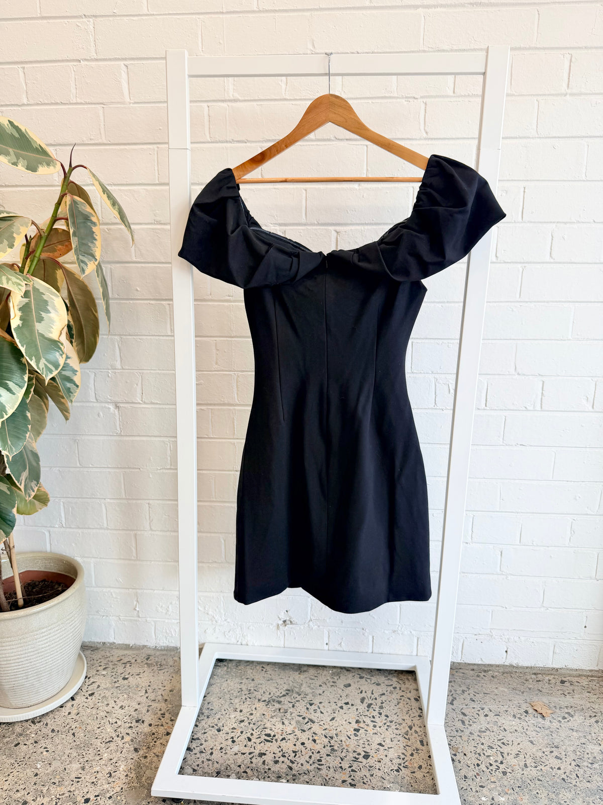 Elliatt 'Zanzibar' Mini Dress in Black - Size L (12)