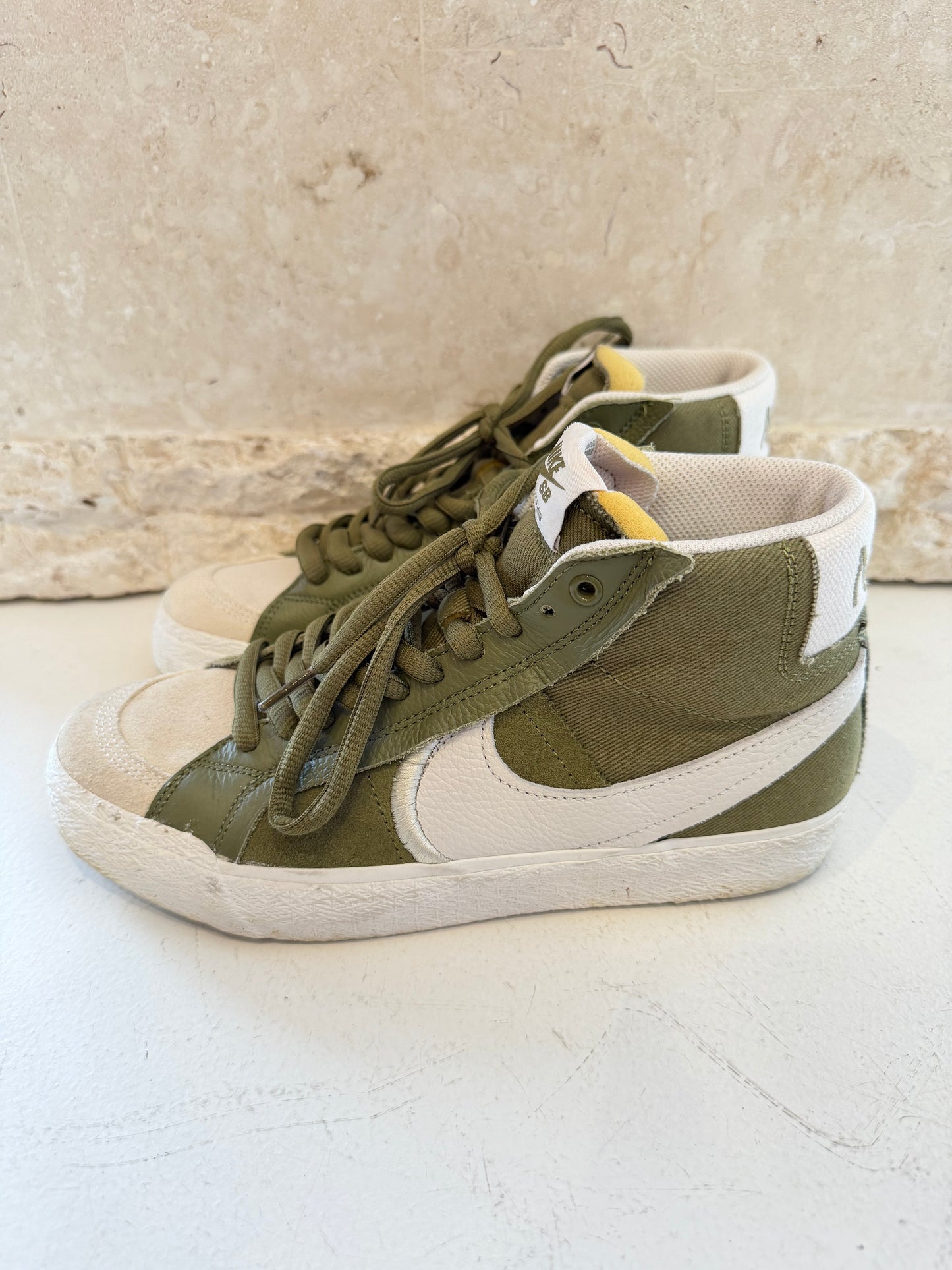 Nike SB Zoom Blazer Mid Premium Plus Sneaker in Olive Green - Size 40.5