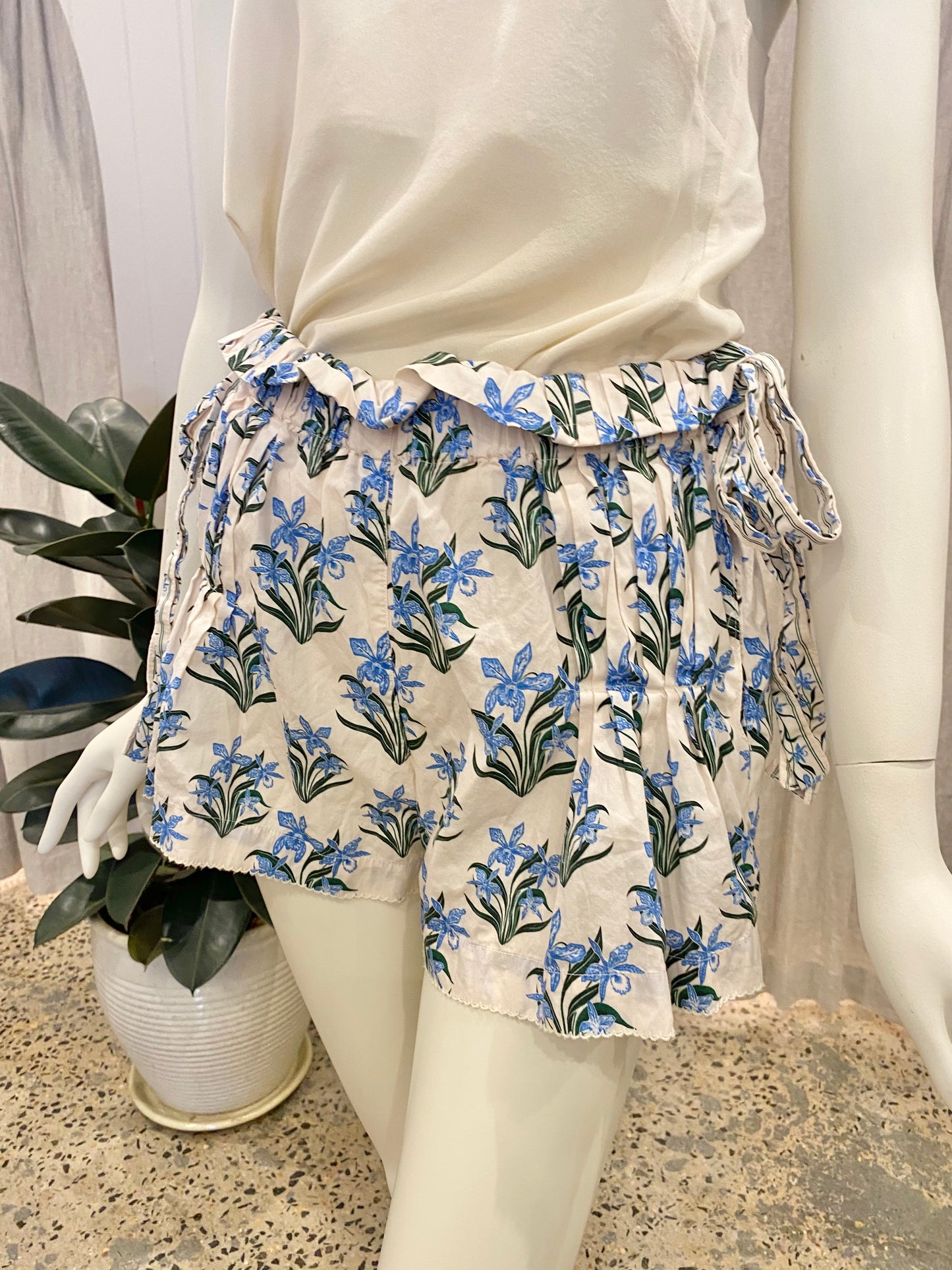 Agua Janeiro Floral Print Shorts - Size 8