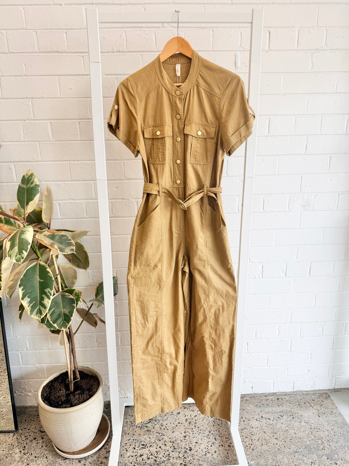 Kivari Short Sleeve Jumpsuit in Khaki - Size 10