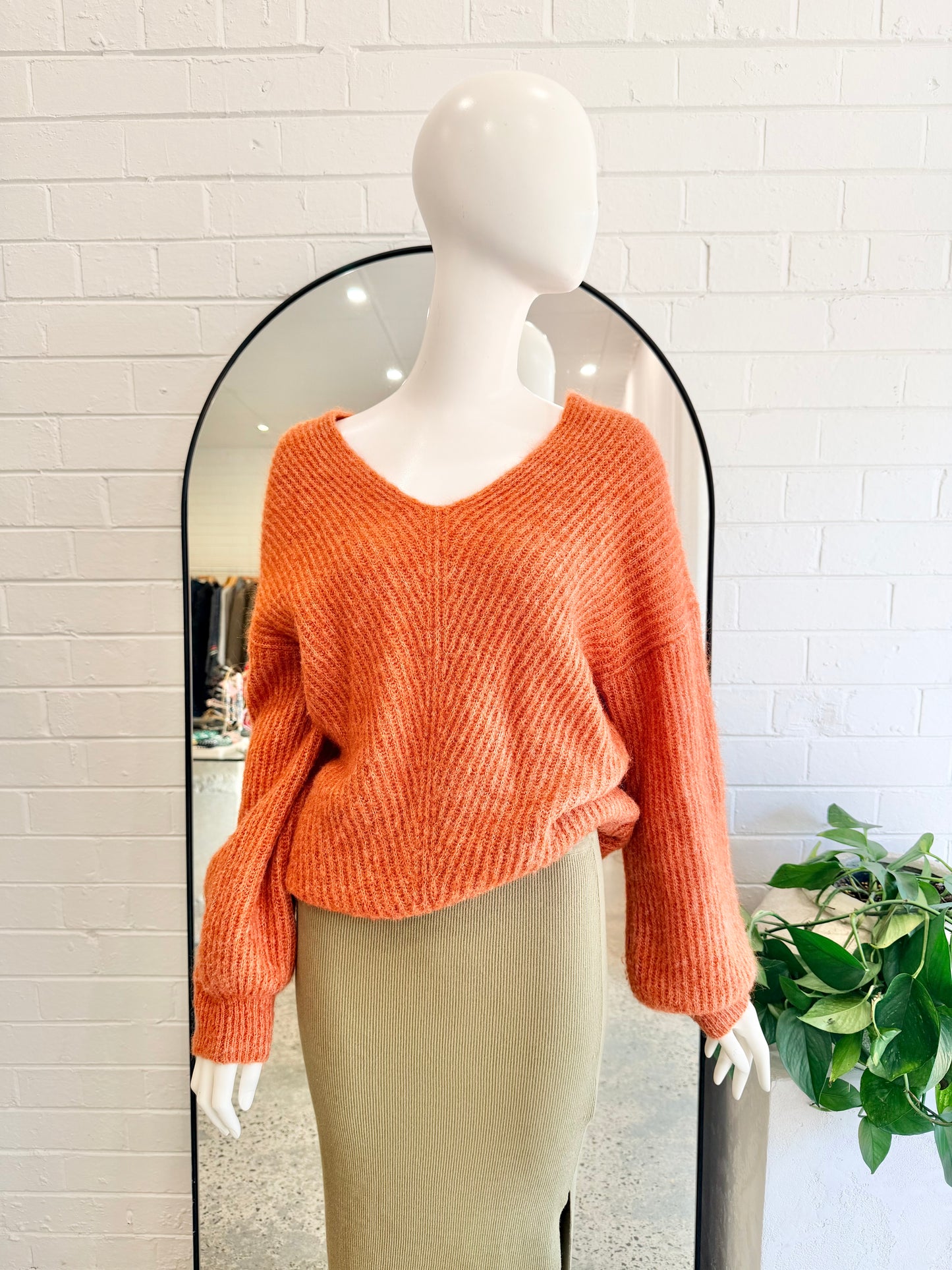 Cable Melbourne 'Jade' Mohair knit Jumper in Burnt Orange - Size Smalll (10)