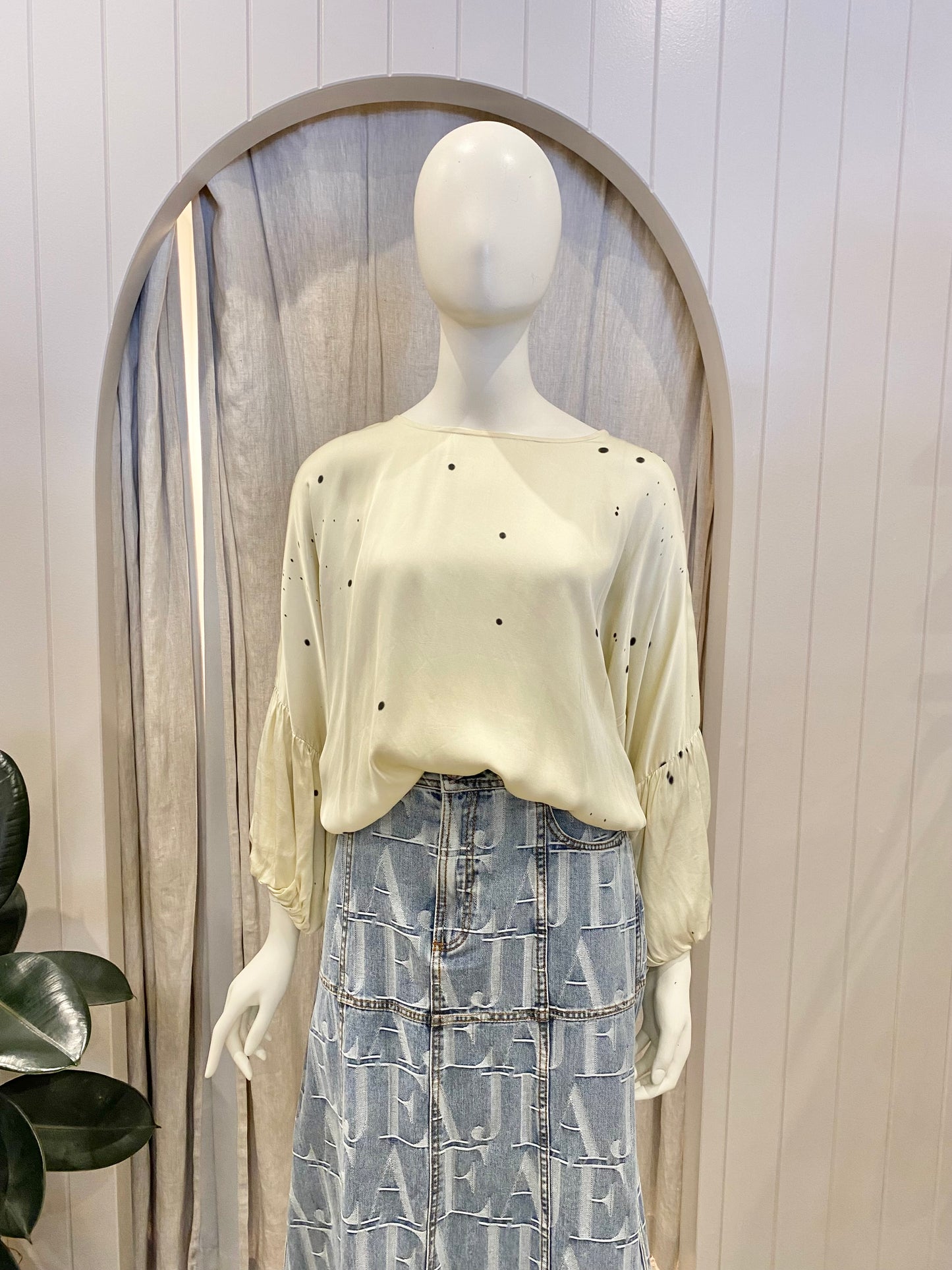 Rabens Saloner Cream and black splotched blouse - Size S (10)