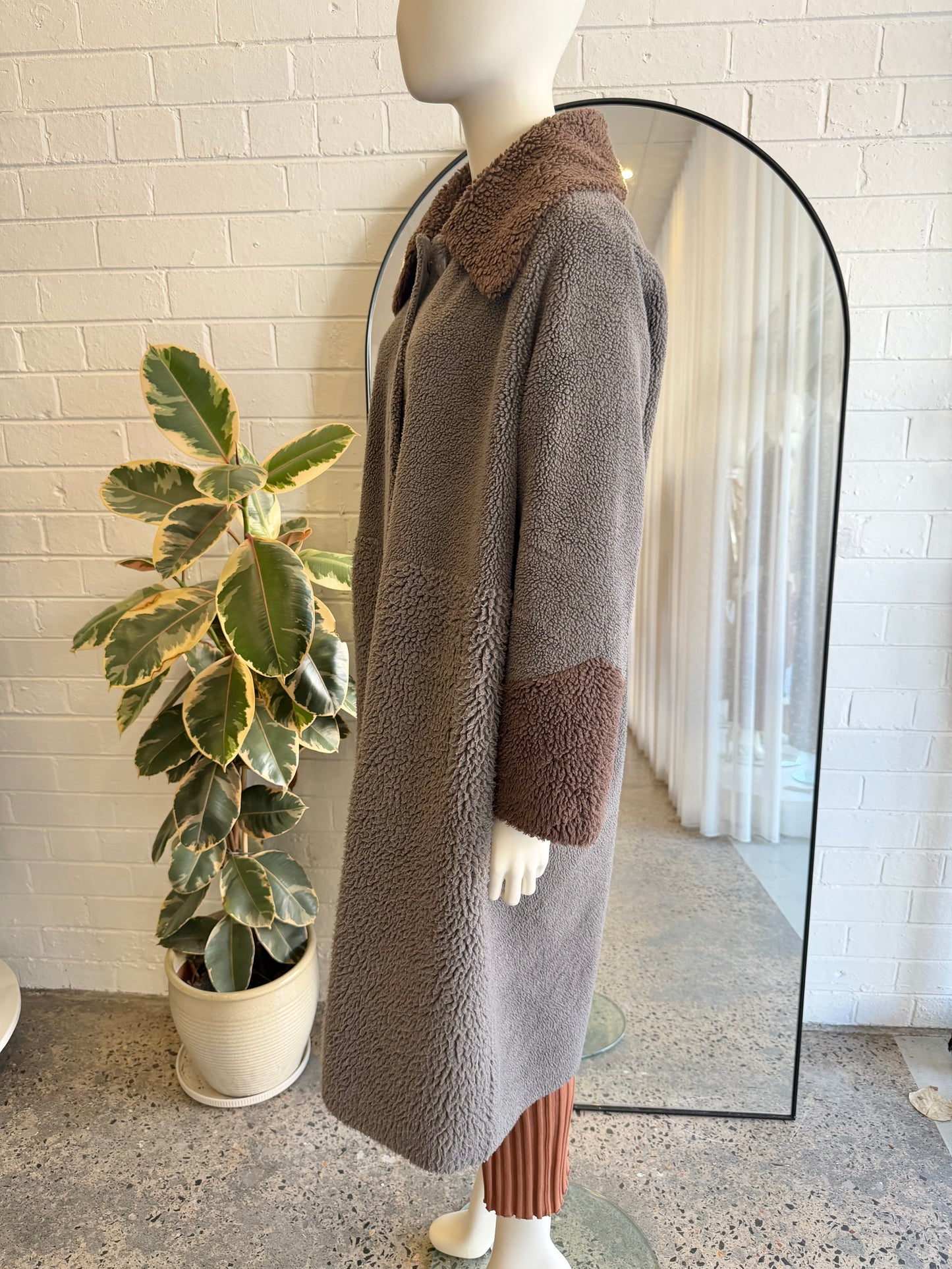 Unreal Fur Furever Chic Faux Shearling Coat - Size XL (14)