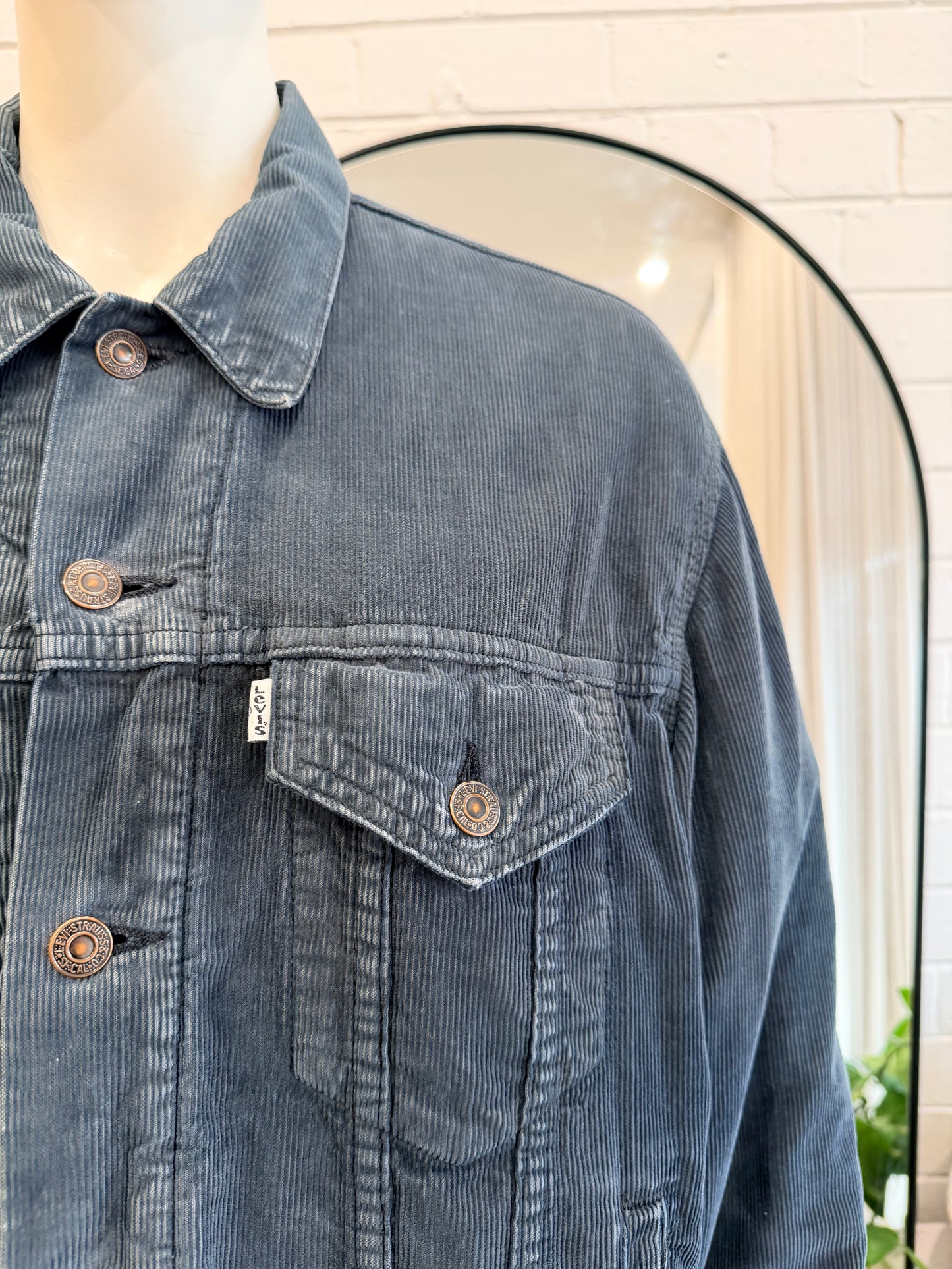 Levi's Corduroy Jacket in Blue - Size M (12)
