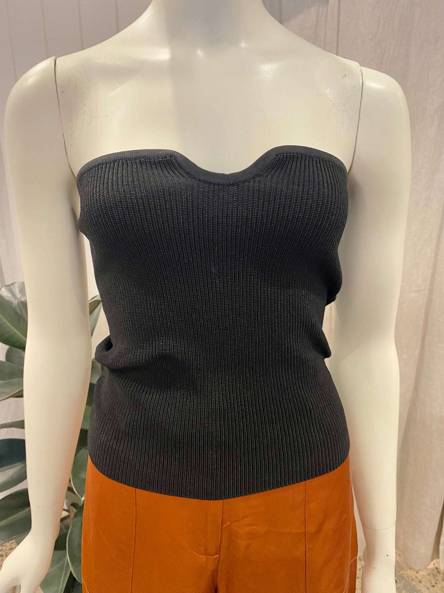 Dissh Ribbed Knit Strapless Top in Black - Size 12