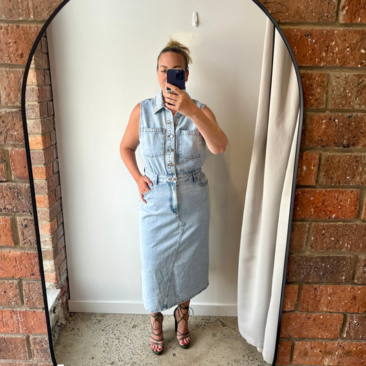 Decjuba Eleanor Denim Midi Dress - Size 16