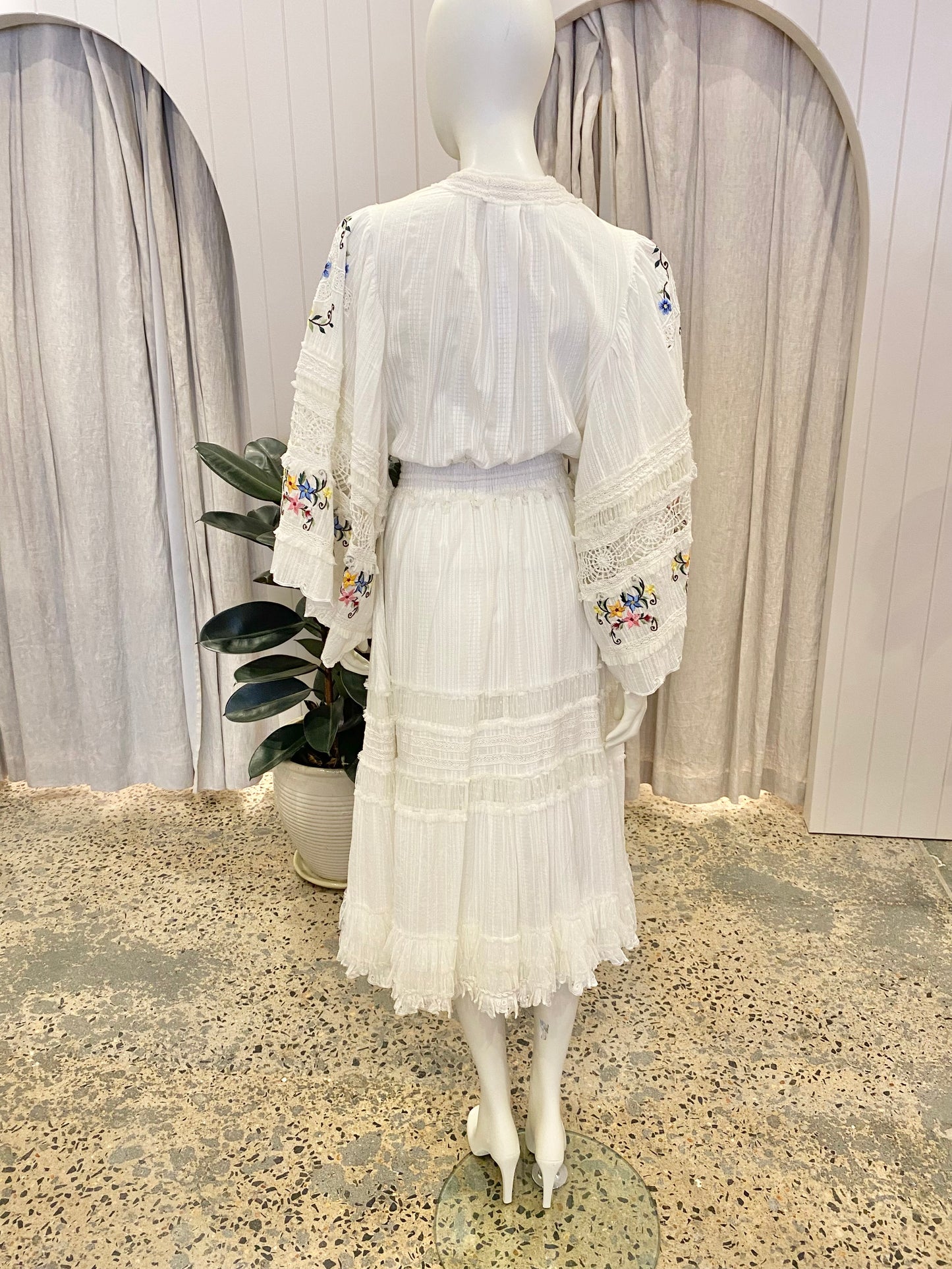 Fillyboo Charm Your Way Embroidered Maxi Dress in Rosey Tea - Size XS (8/10)