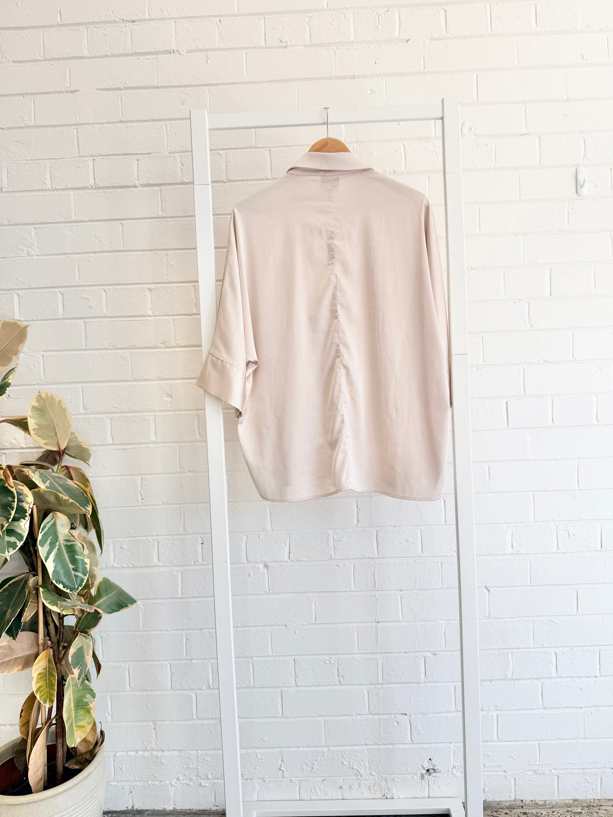 365 Days Pearl Button Up Shirt - Size L/XL