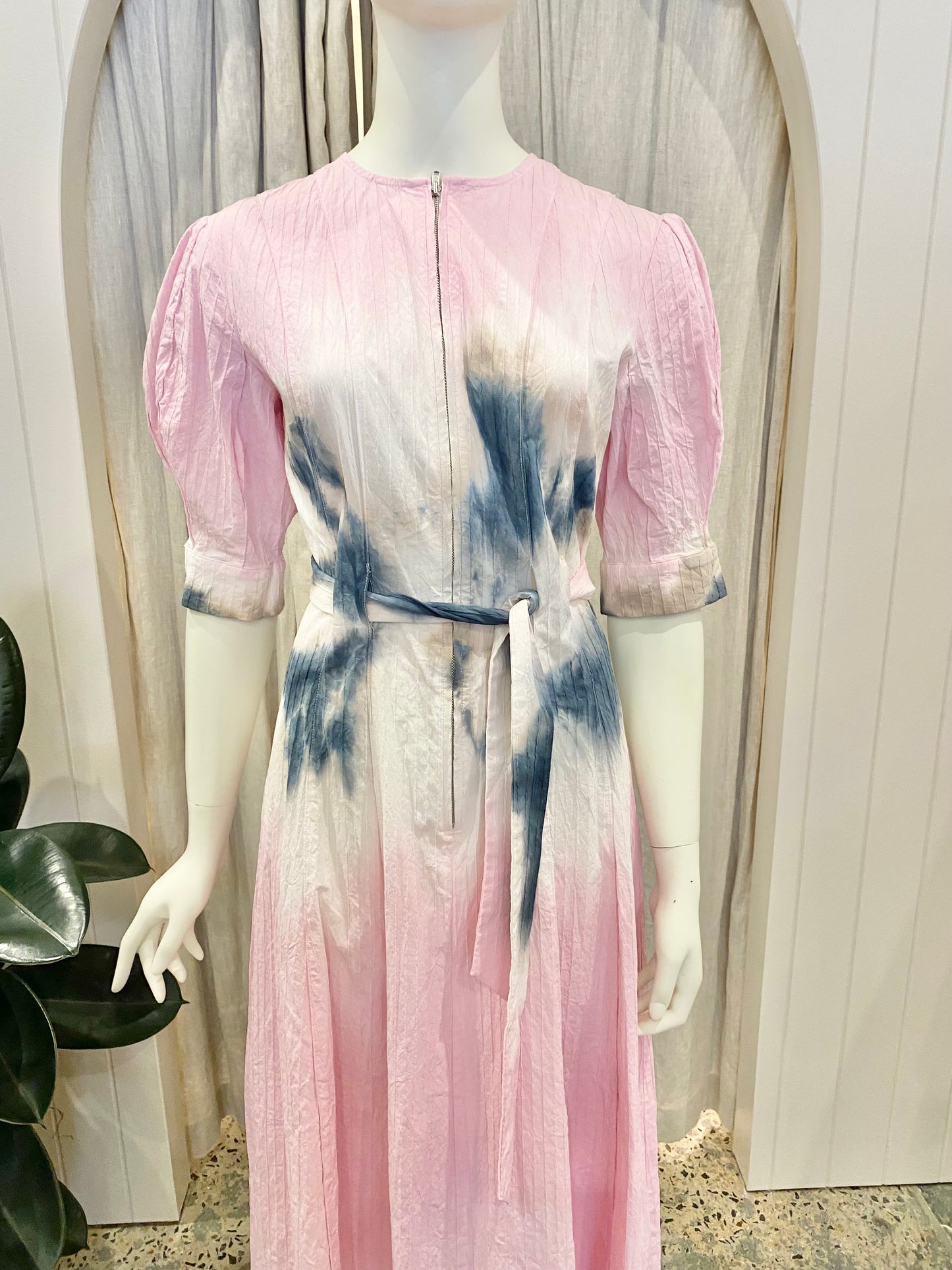Luuda Zipper Dress in Gloss - Size Small (8/10)