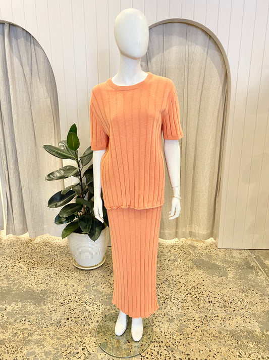 Country Road Ribbed Knit Skirt and Top Set in Melon - Size Small (8-10)