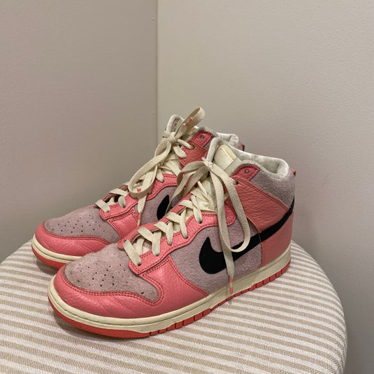 Nike Wmns Dunk High ‘Hoops’ - Size 40.5
