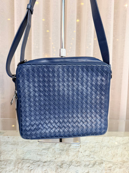 Bottega Veneta Navy Intrecciato Leather Messenger Bag