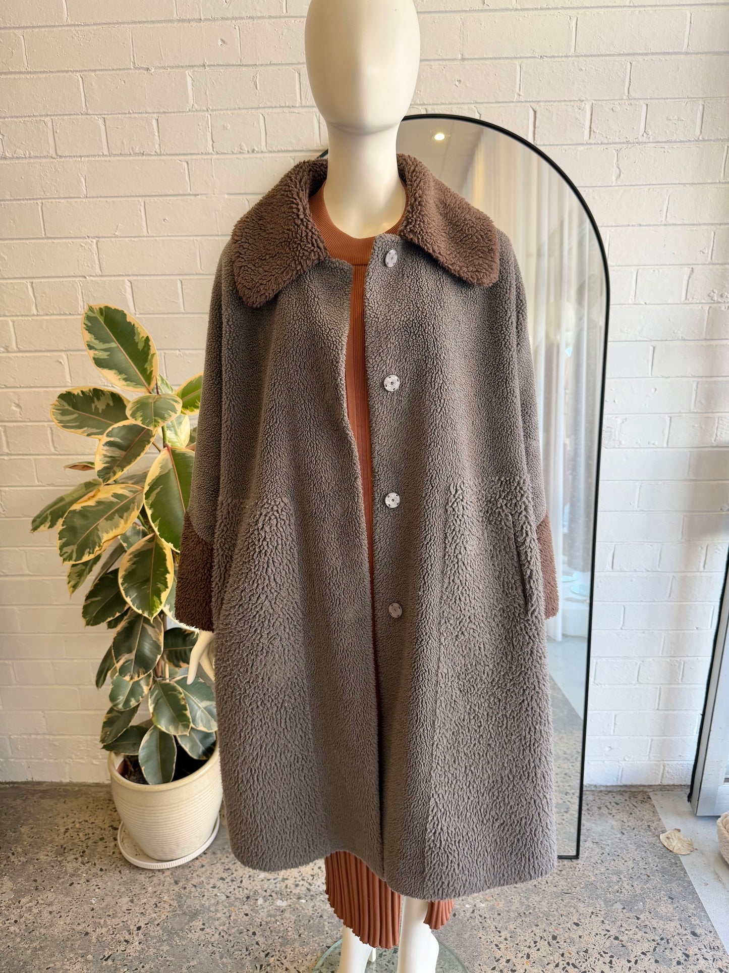 Unreal Fur Furever Chic Faux Shearling Coat - Size XL (14)