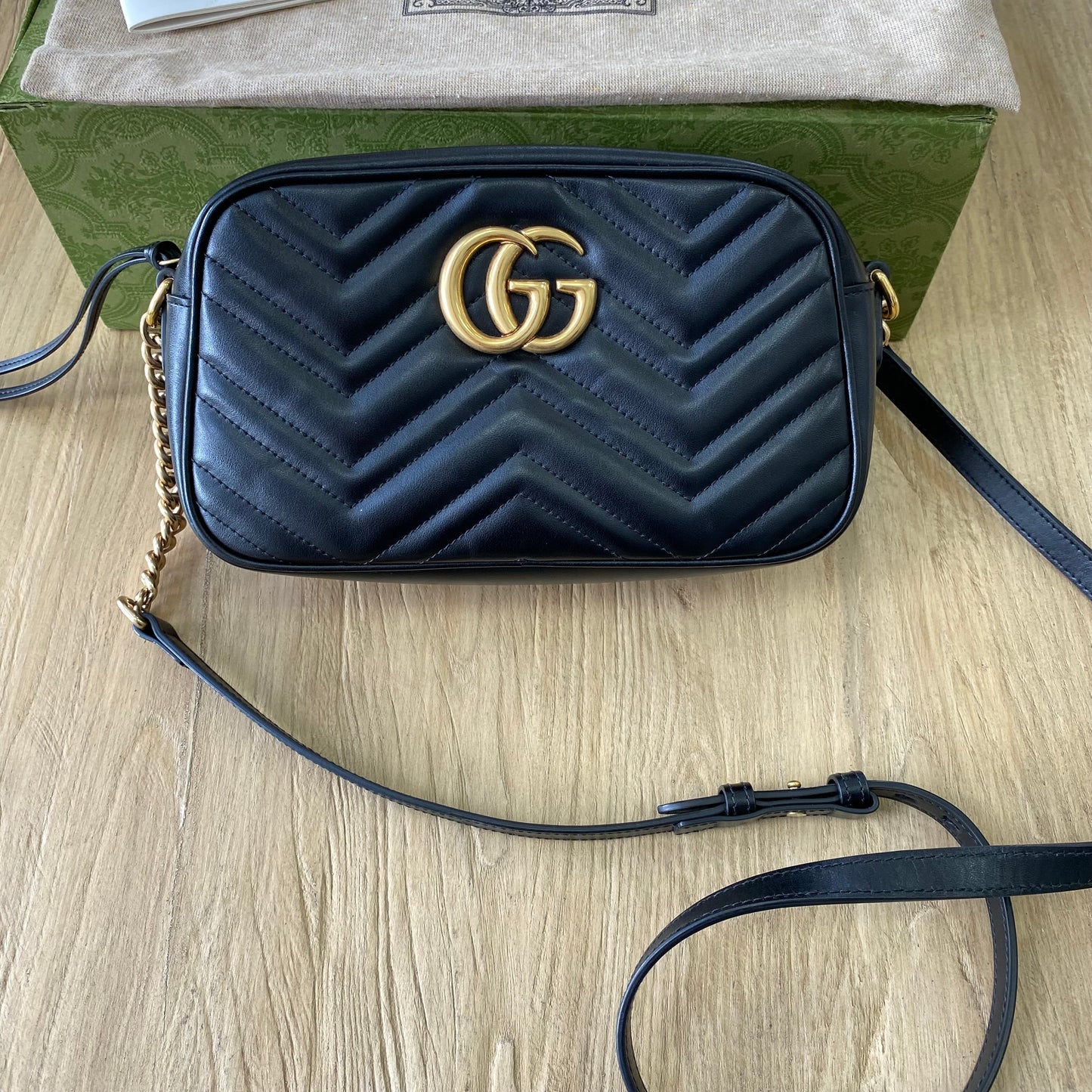 Gucci GG Marmont Small Shoulder Bag