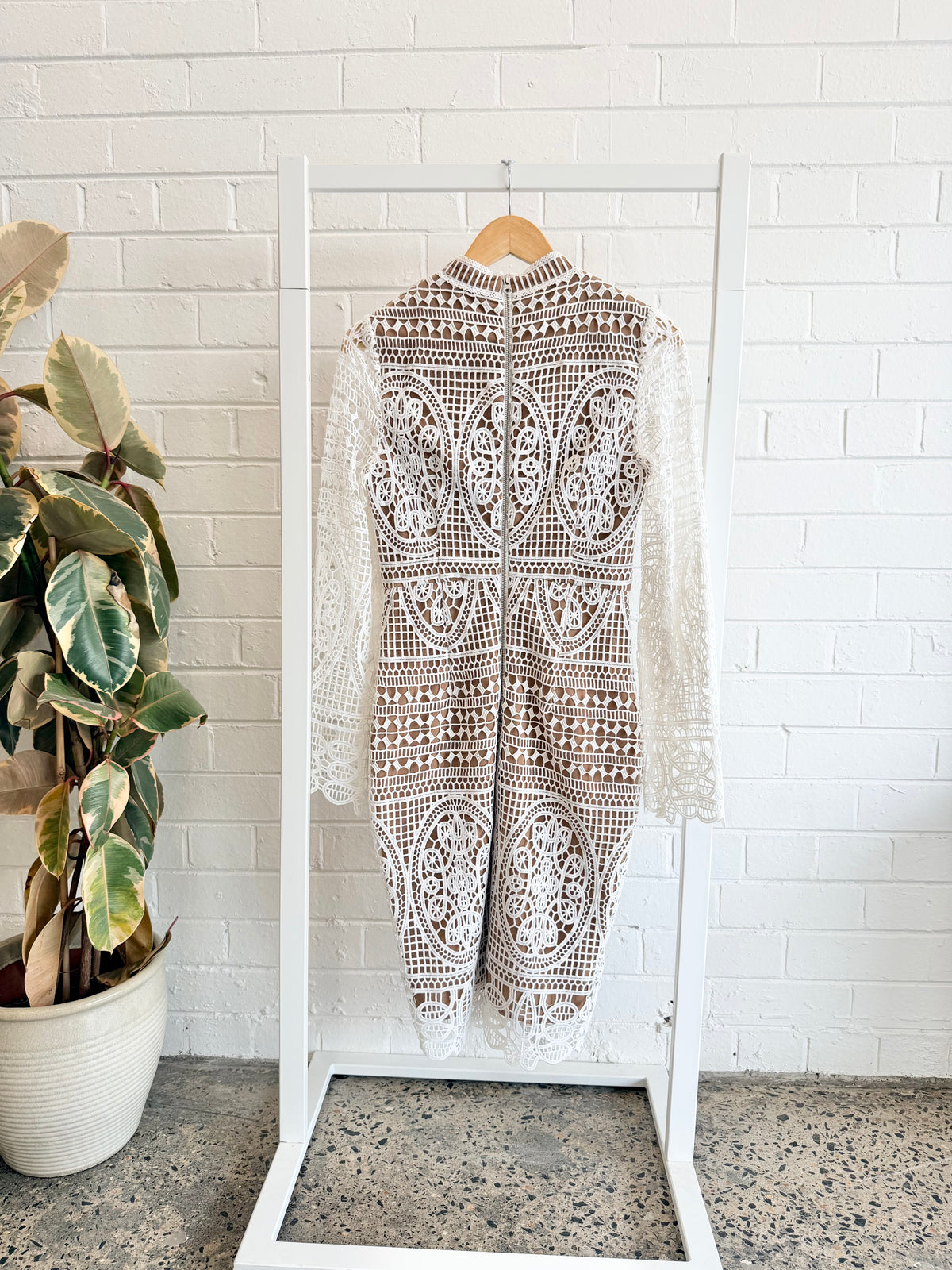 Ministry of Style White Mania Lace Dress - Size 8