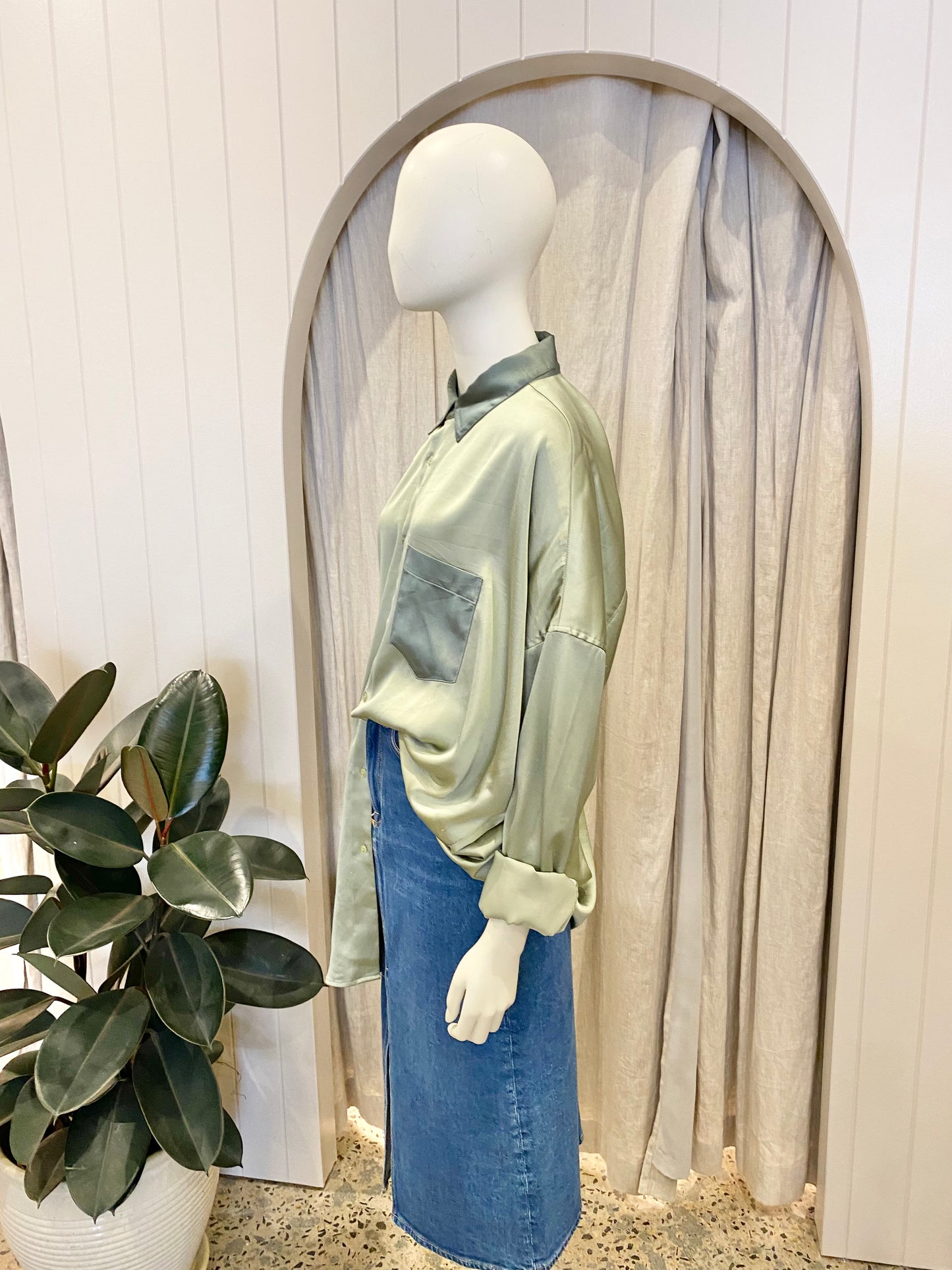 Blanca Tabby Shirt in Green - one size