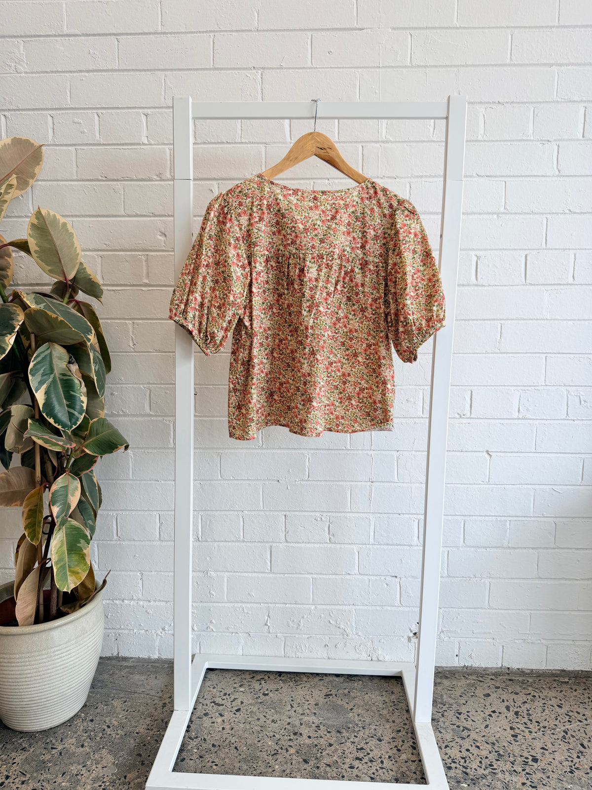 Oak Meadow Pink Floral Blouse - Size S (8)