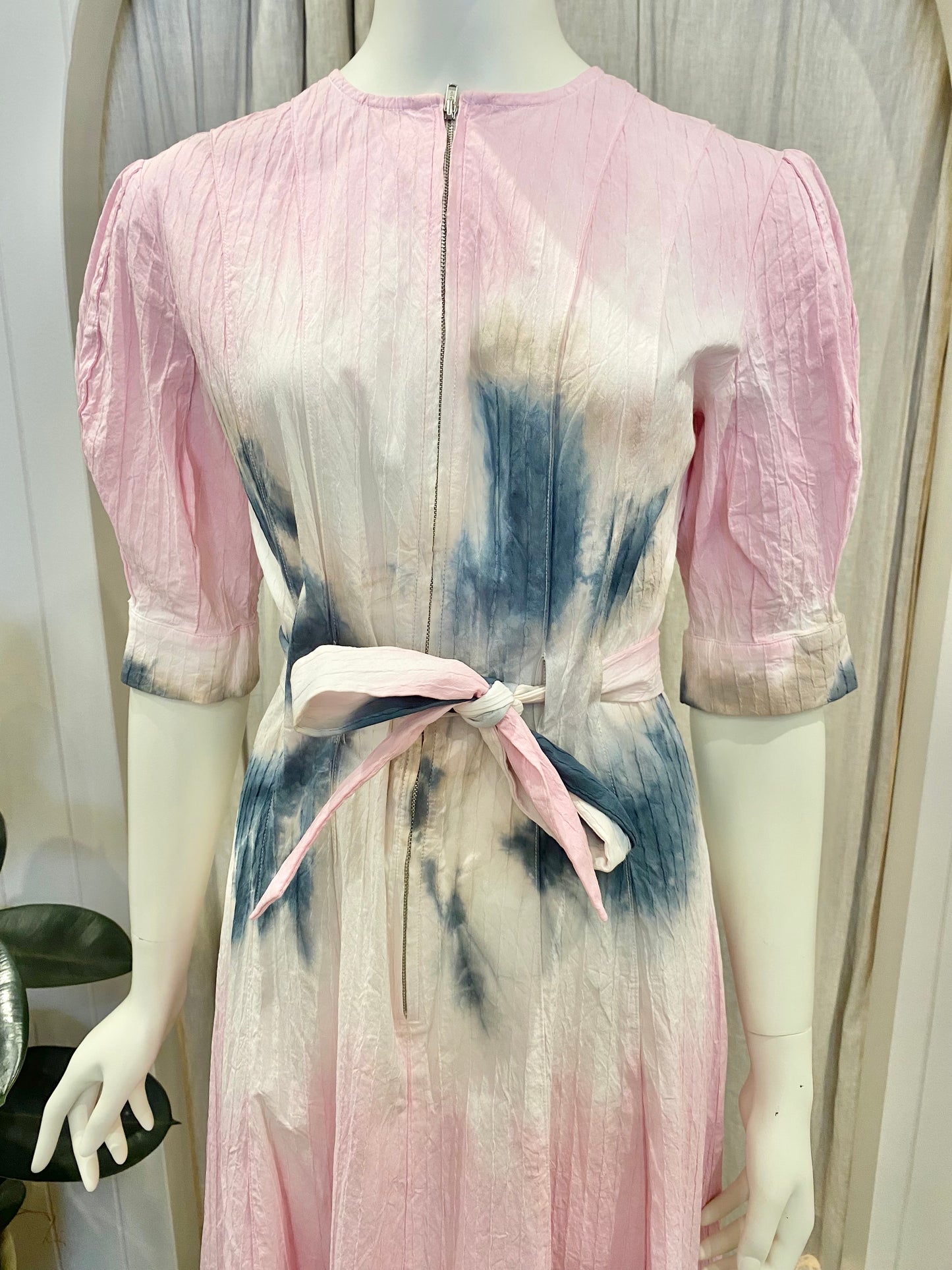 Luuda Zipper Dress in Gloss - Size Small (8/10)