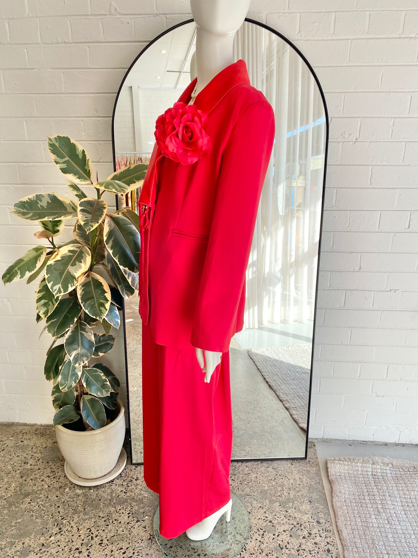 Cazinc The Label Kingsley Suit in Red - Size 14