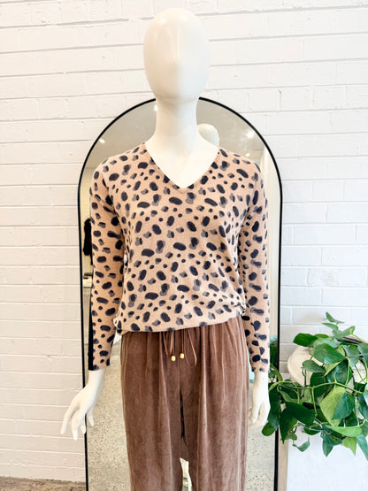 Cable Melbourne Beige Cheetah Merino Knit Jumper - Size XS (8)