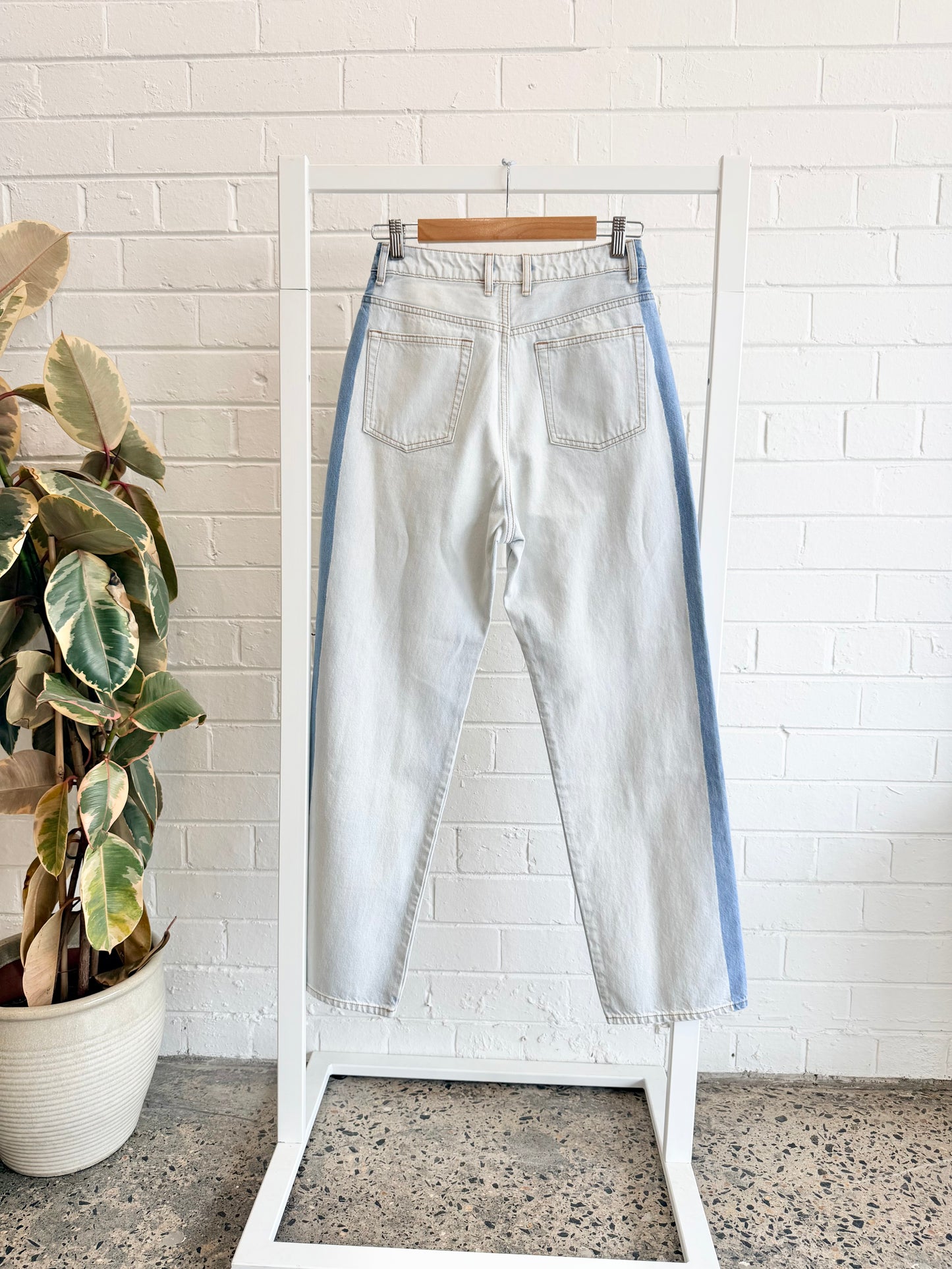 Kloke Two Toned Panel Jeans - Size 29 (10)
