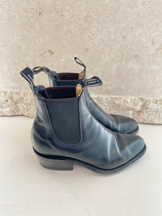RM Williams Leather Adelaide Boots in Black - Size 6D