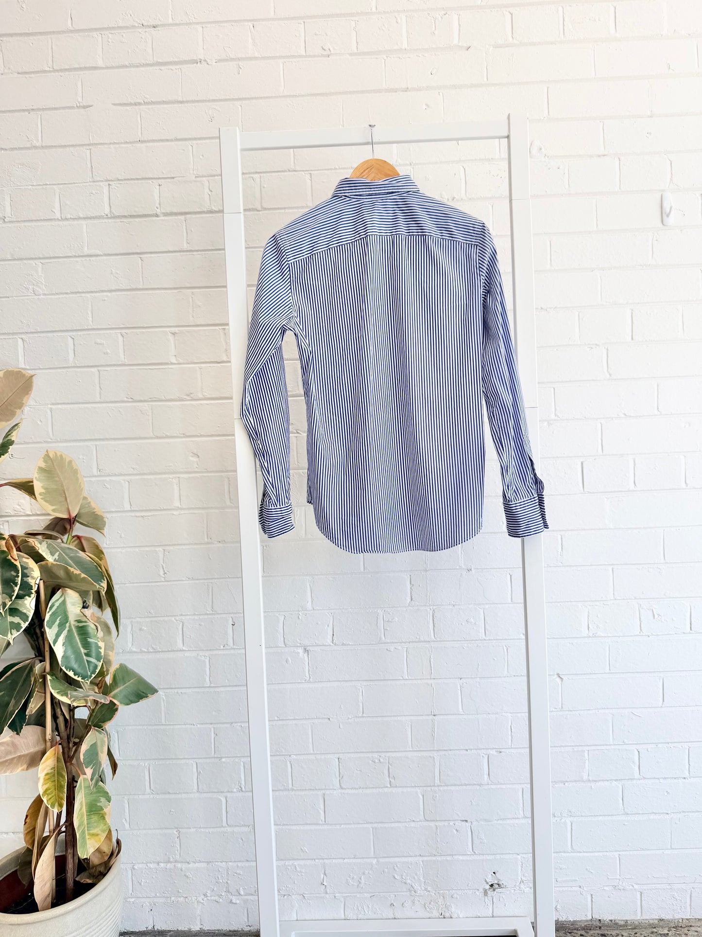 Polo Ralph Lauren Classic Fit Blue / White Striped Cotton Shirt — Size 10 (US 6)