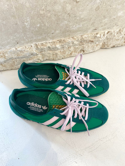 Adidas Original Court Green Sneakers - Size 6