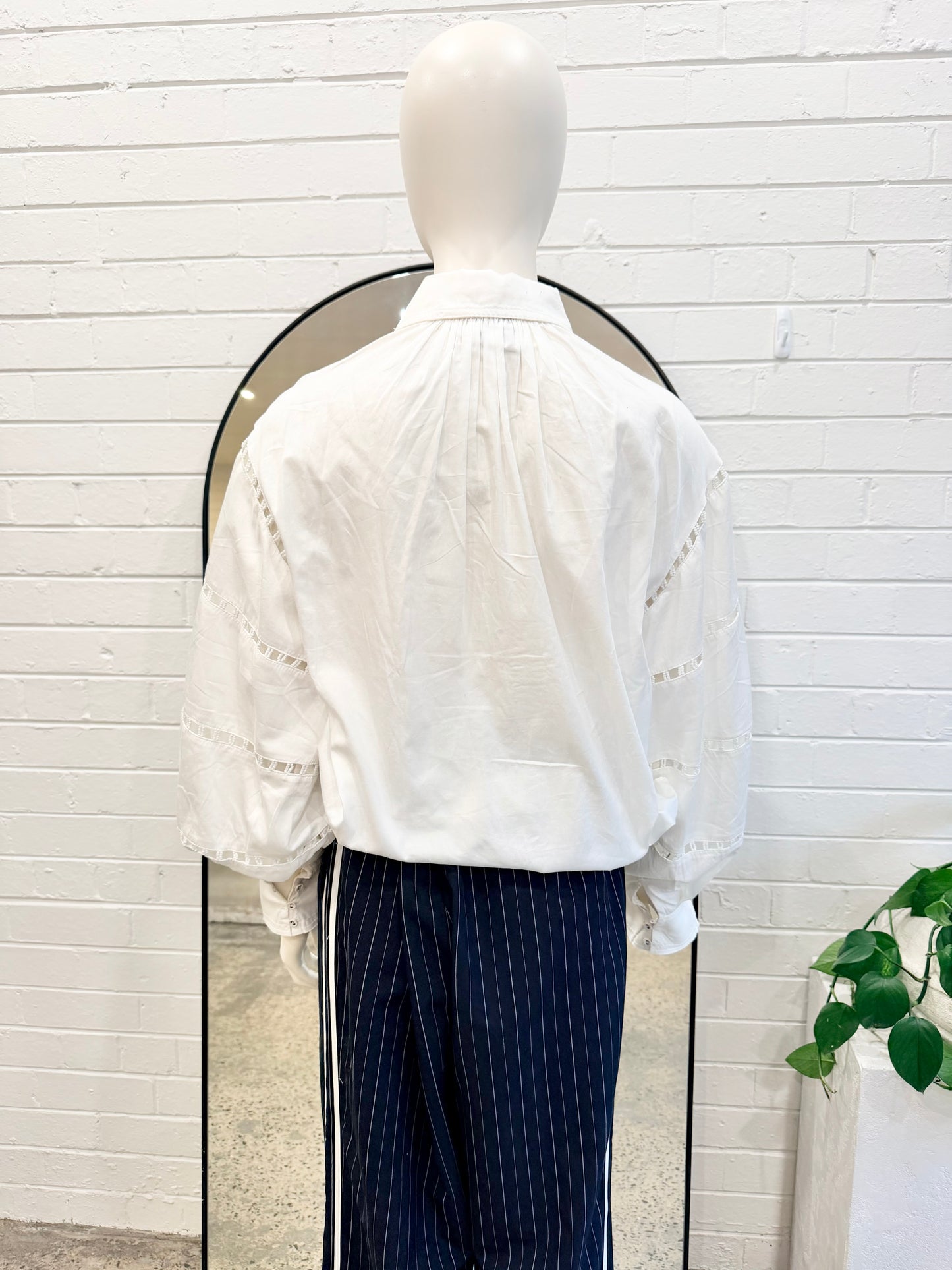 AJE Puff Sleeve Shirt in White - Size 8