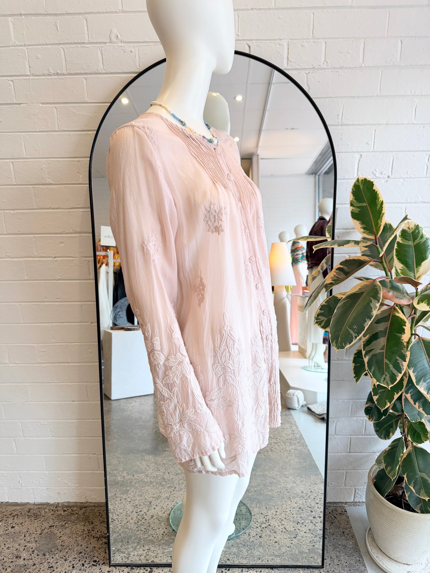 Johnny Was Blush Embroidered De Vries Tunic Top - Size M
